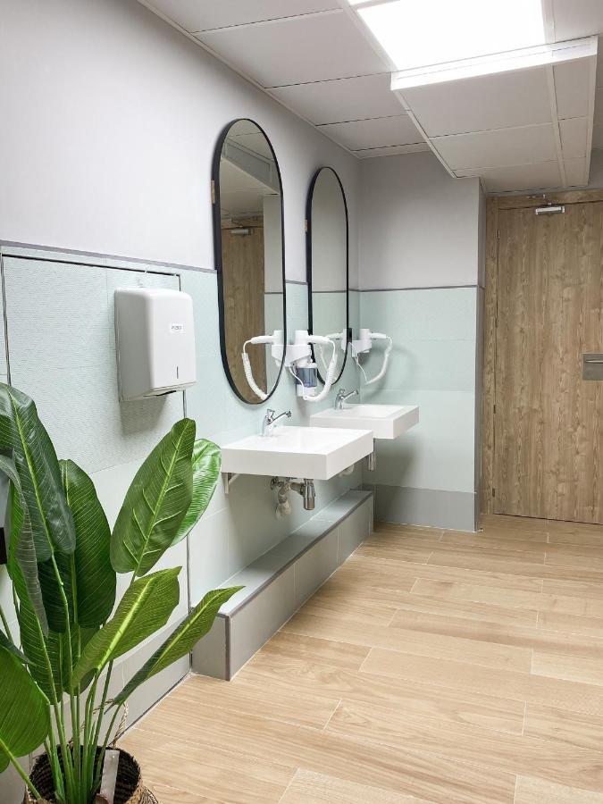 The Pod Suite Hostel Blasco Βαλένθια Εξωτερικό φωτογραφία