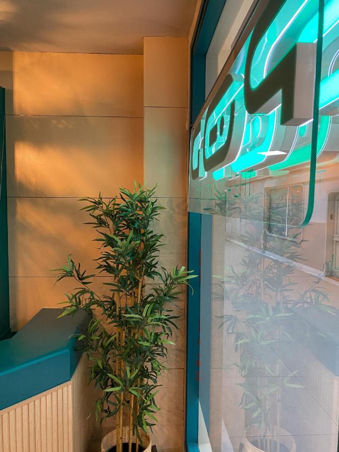 The Pod Suite Hostel Blasco Βαλένθια Εξωτερικό φωτογραφία