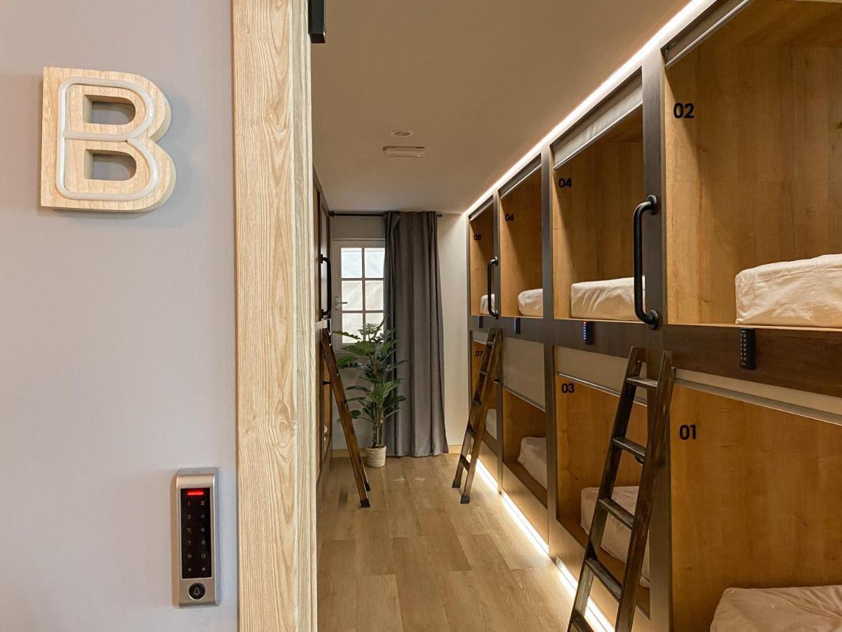 The Pod Suite Hostel Blasco Βαλένθια Εξωτερικό φωτογραφία